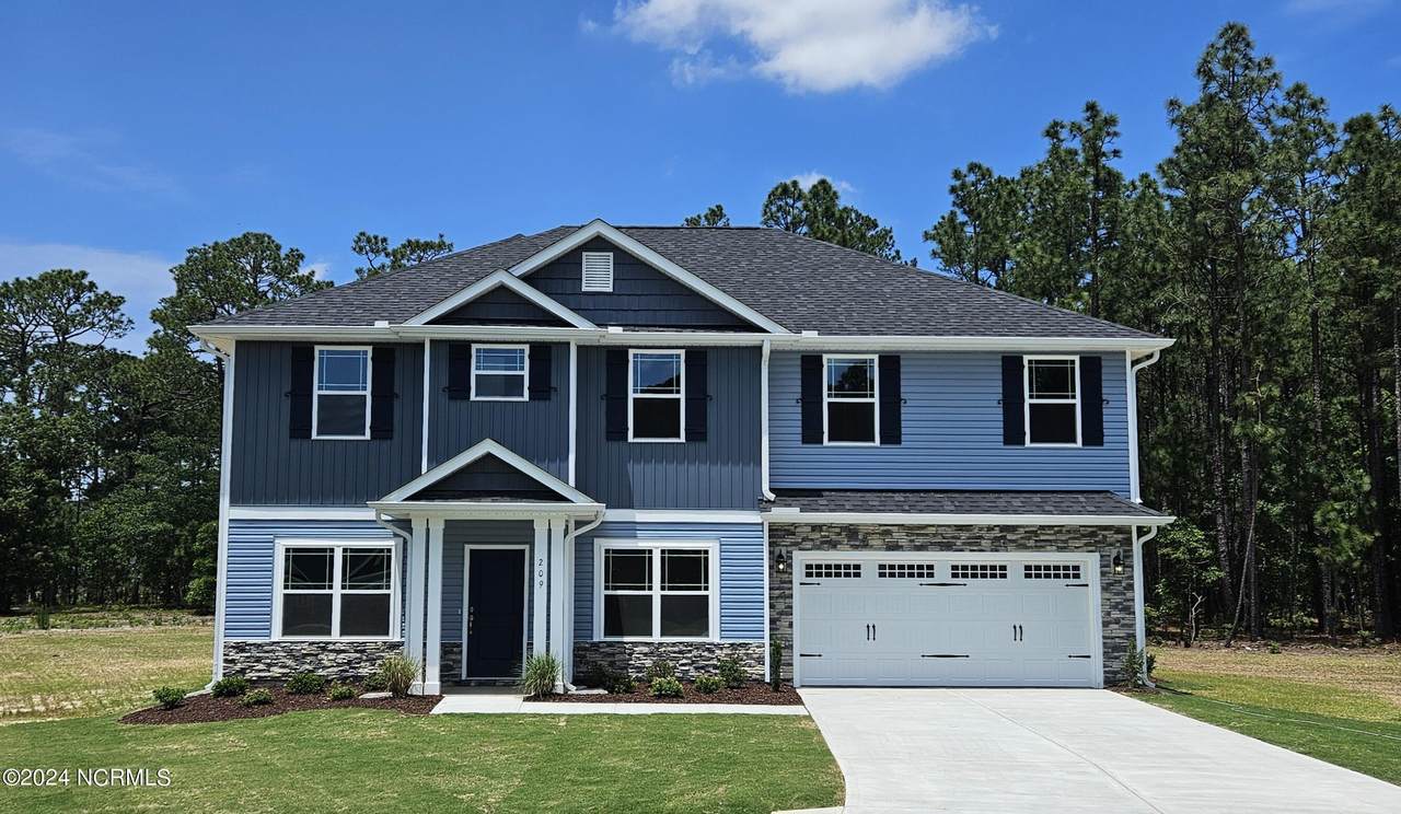 209 Bay Hill Drive - Photo 1
