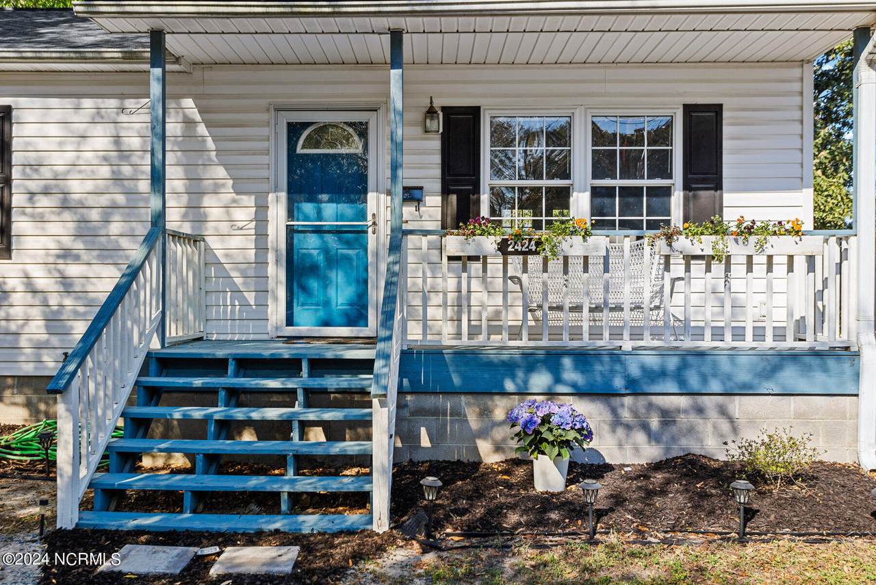 2424 Louisiana Street - Photo 1