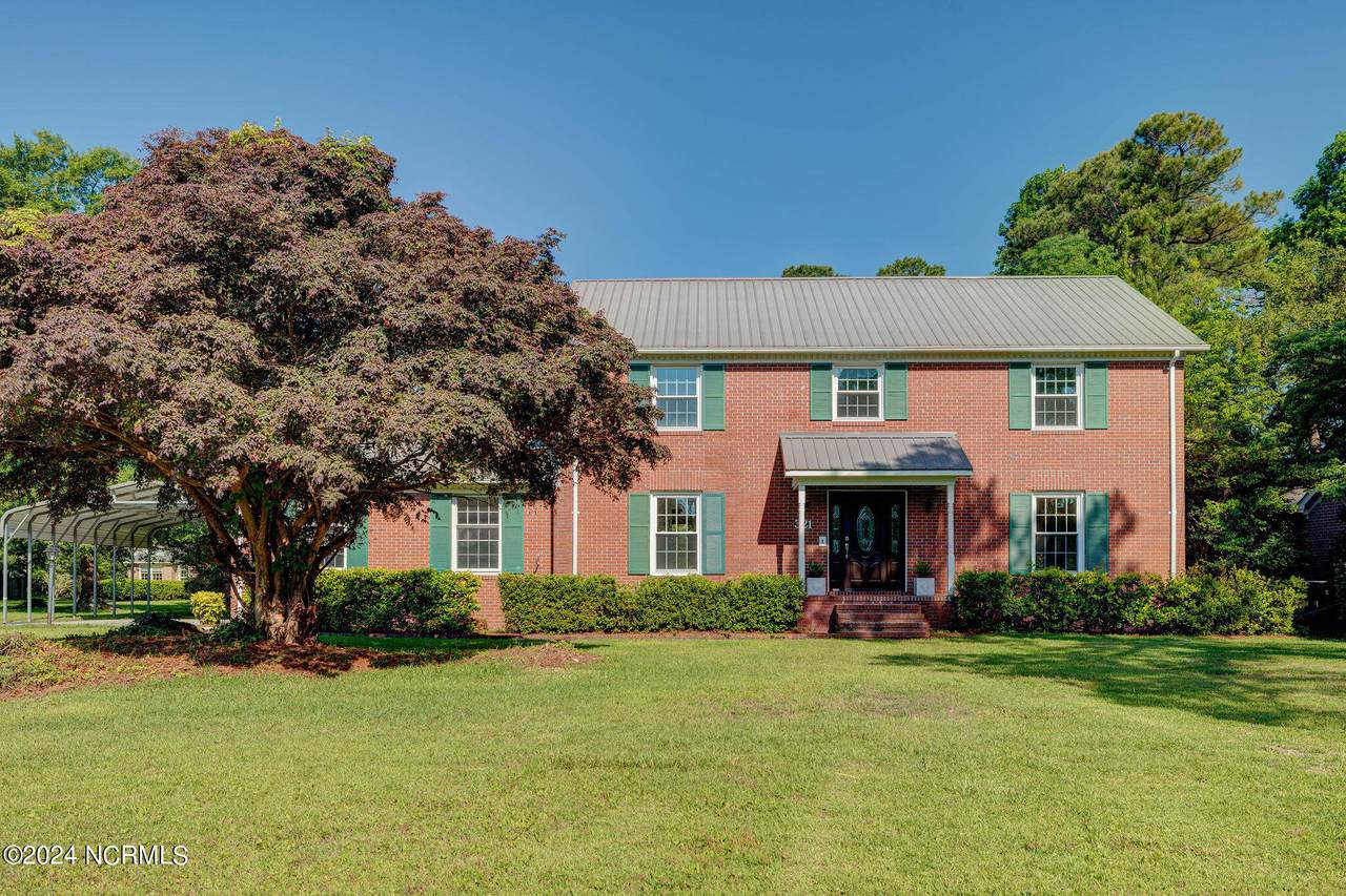 321 Yorkshire Lane - Photo 1