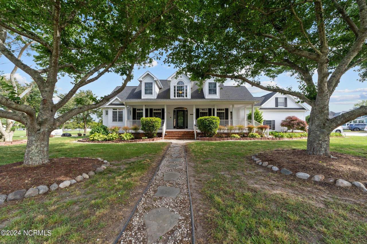 101 Bayside Drive - Photo 1