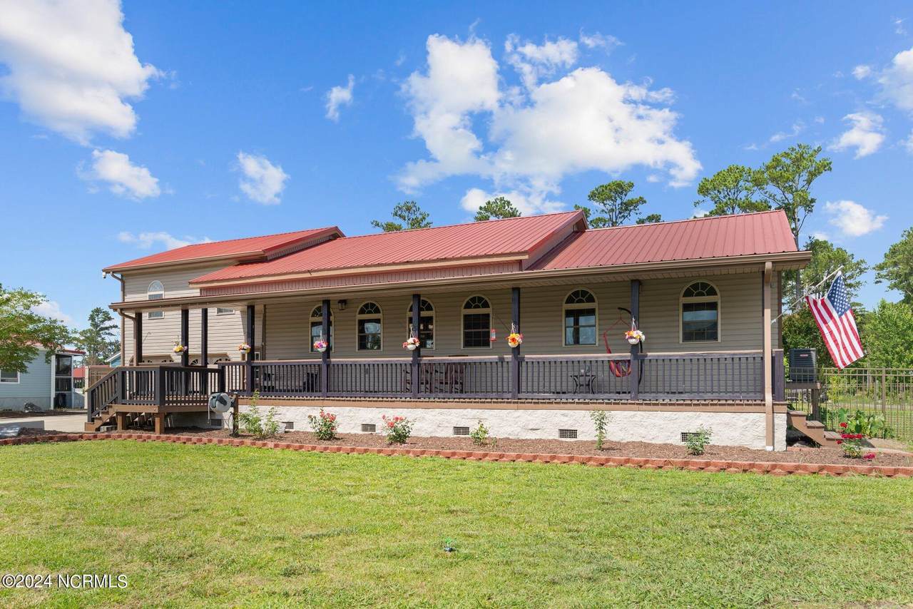 40 Beach Road - Photo 1