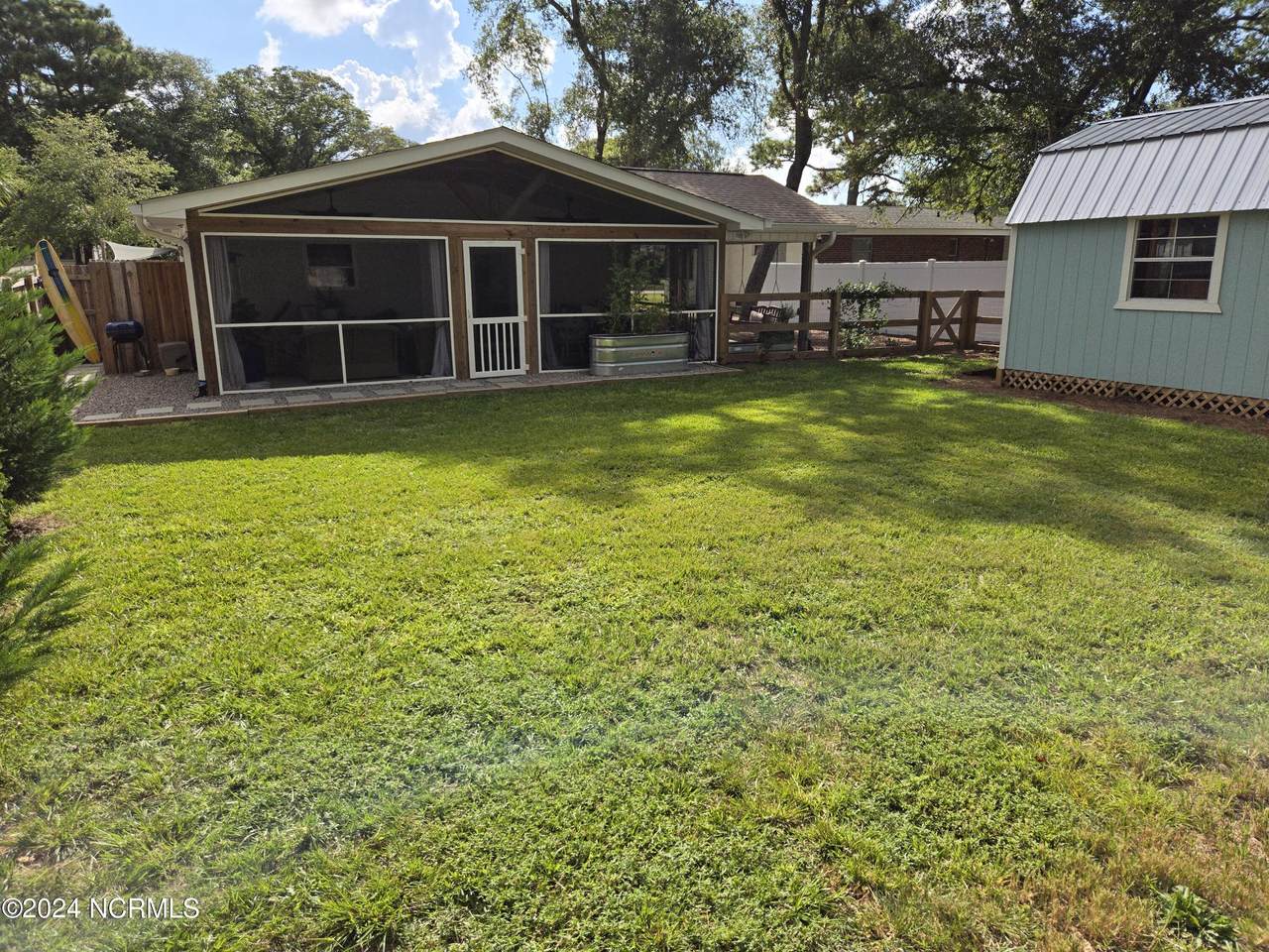 411 Mercer Street - Photo 1