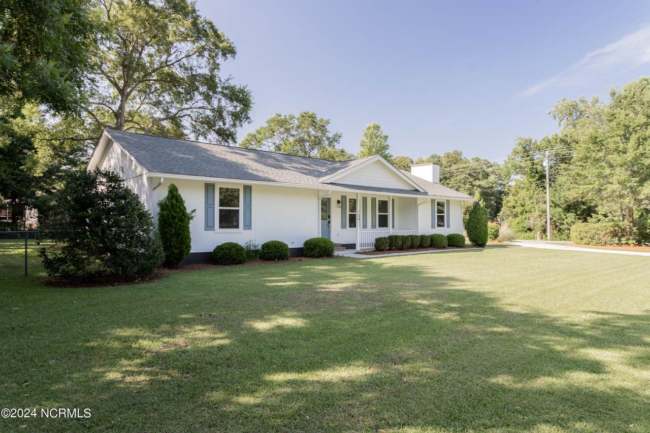 106 Lousan Drive - Photo 1