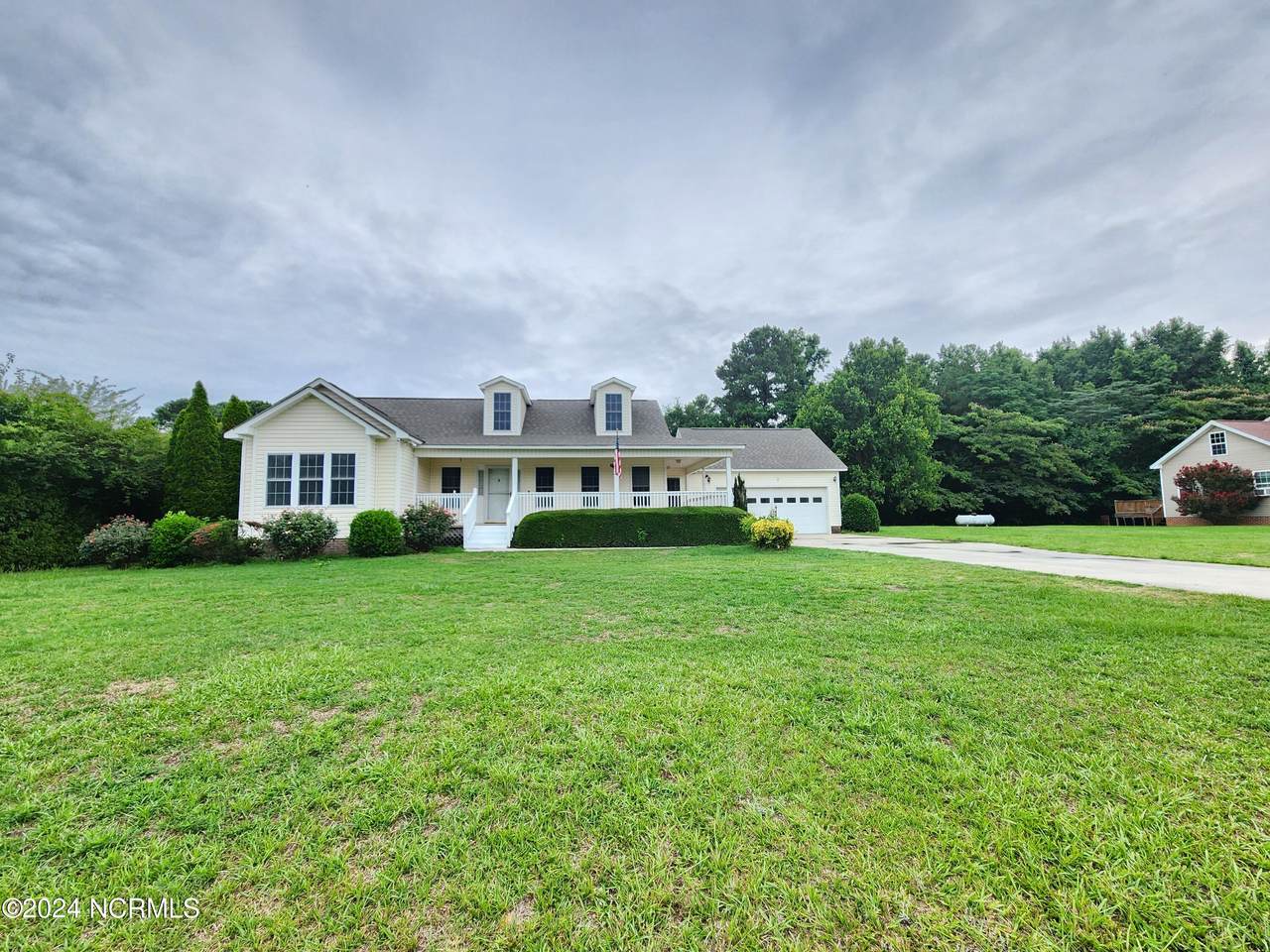 47 Terrell Lane - Photo 1