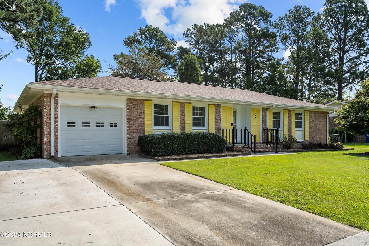506 Winchester Road - Photo 1