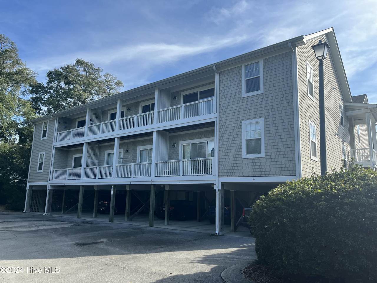 606 Brown Street - Photo 1