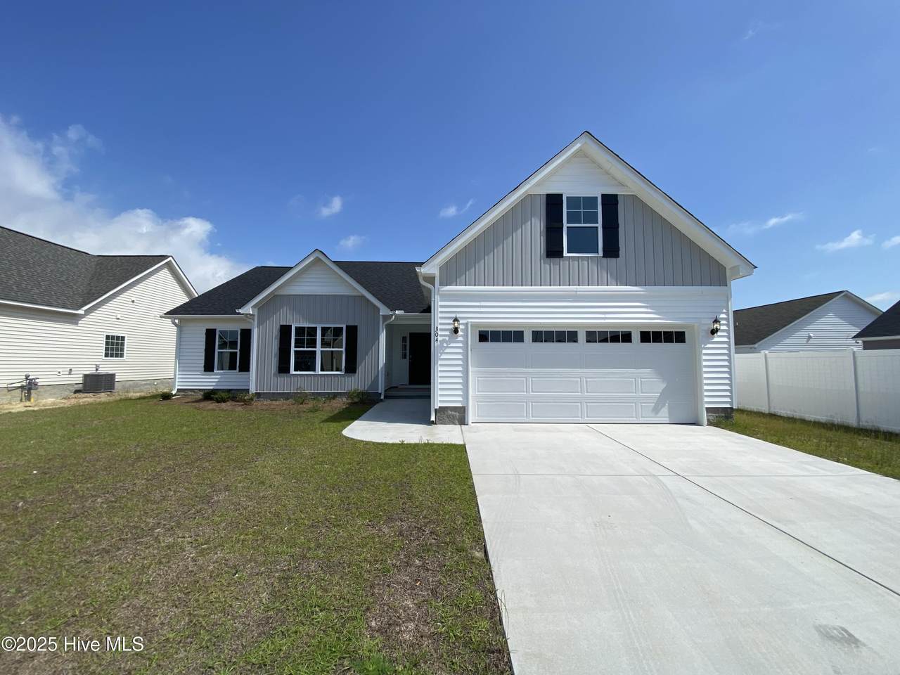 304 Oleander Drive - Photo 1