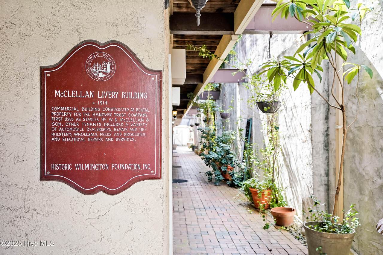 118 Dock Street - Photo 1