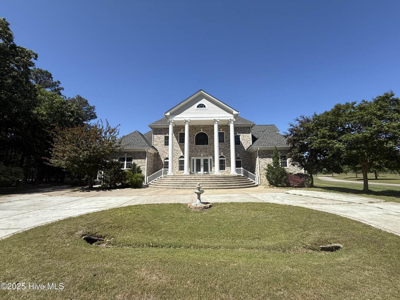 161 Standard Bred Way - Photo 1