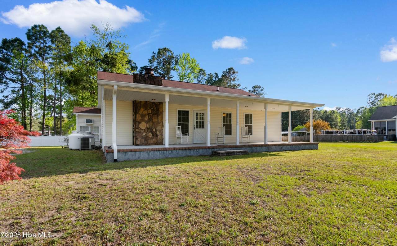 6593 Sunshine Street - Photo 1