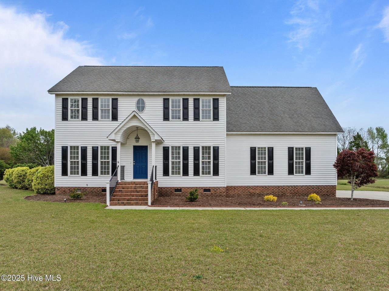676 Gatewood Drive - Photo 1