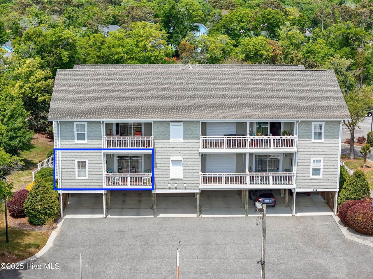 614 Brown Street - Photo 1