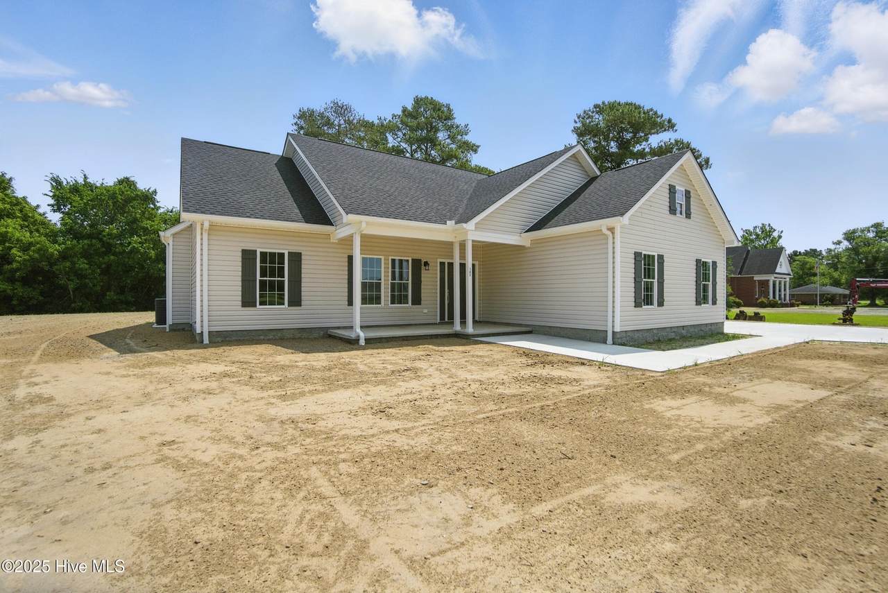 143 Woodville Road - Photo 1