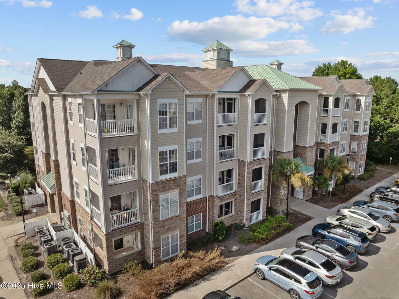 200 Gateway Condos Drive - Photo 1