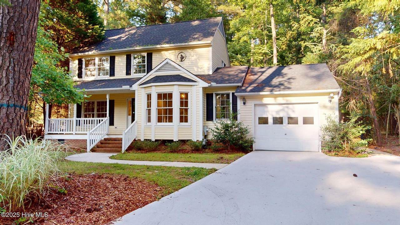 165 Sandhurst Place - Photo 1