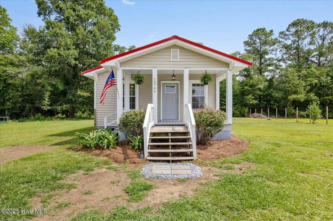 13766 Ashton Road - Photo 1