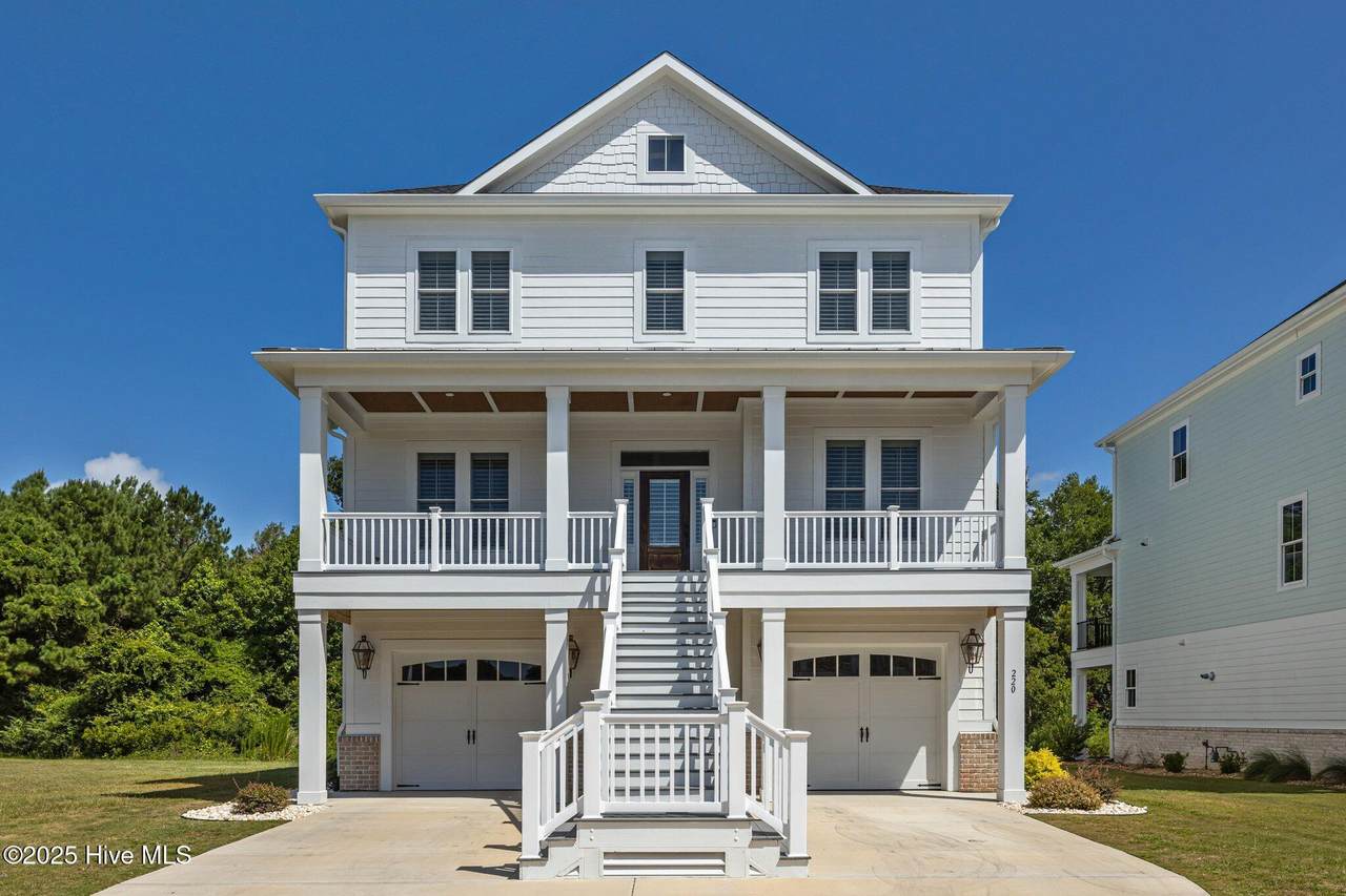 220 Colleton Square - Photo 1