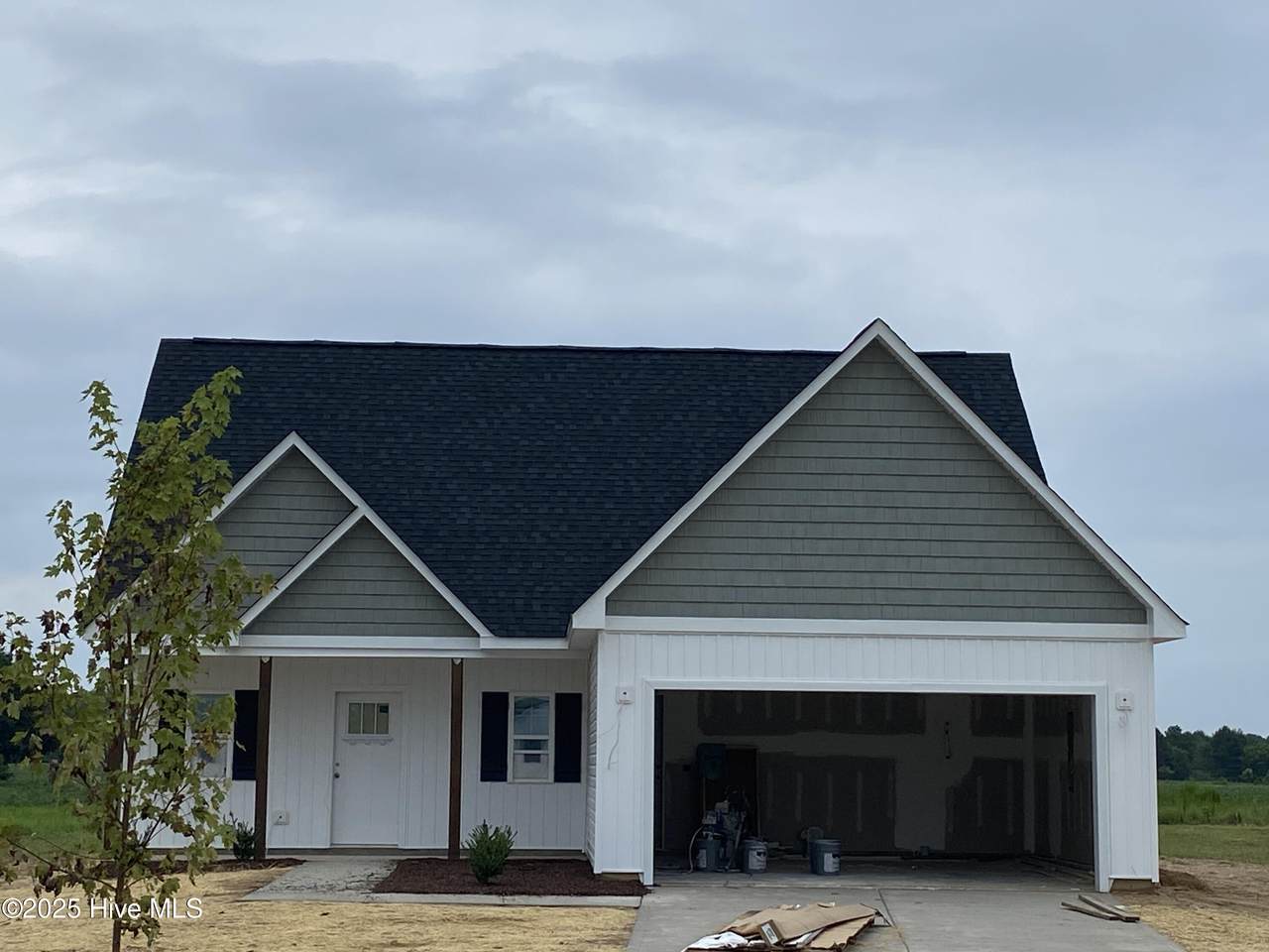 114 Chester Place - Photo 1