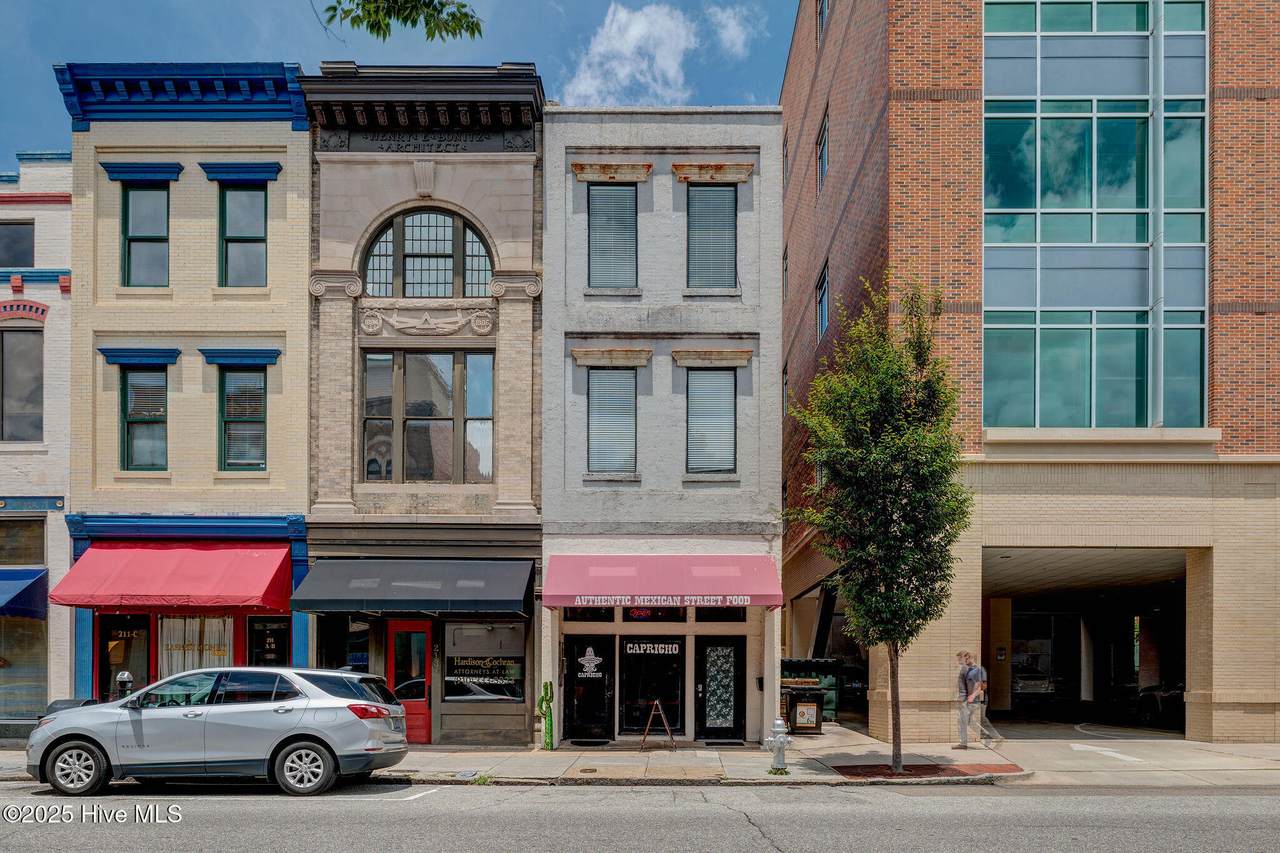 215 Princess Street - Photo 1