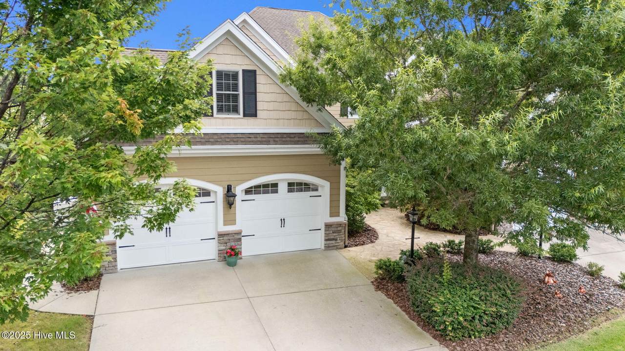507 Cottage Lane - Photo 1