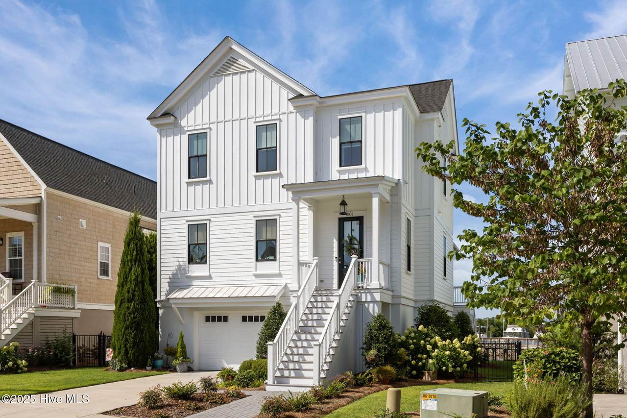 301 Moss Way - Photo 1