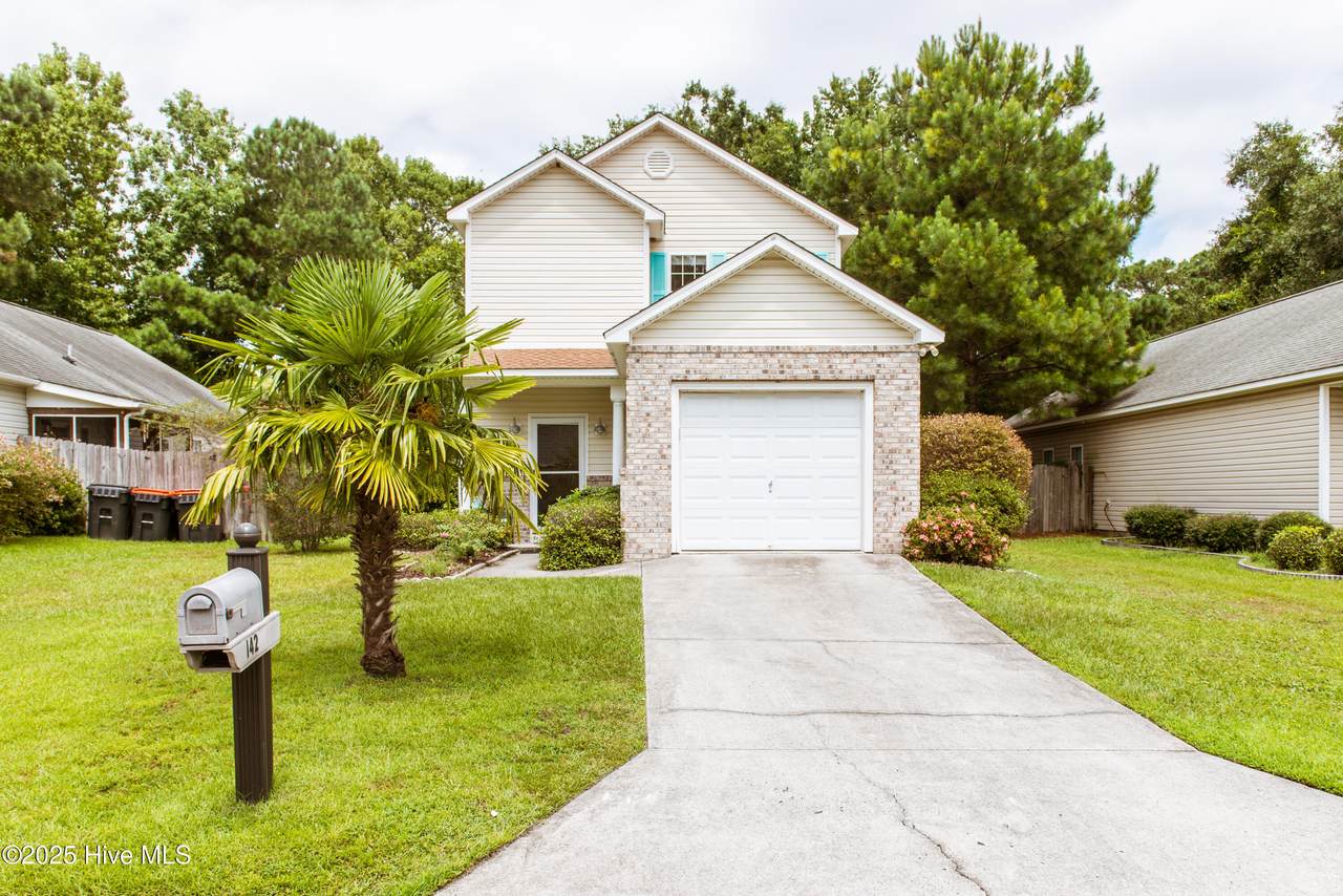 142 Raye Drive - Photo 1