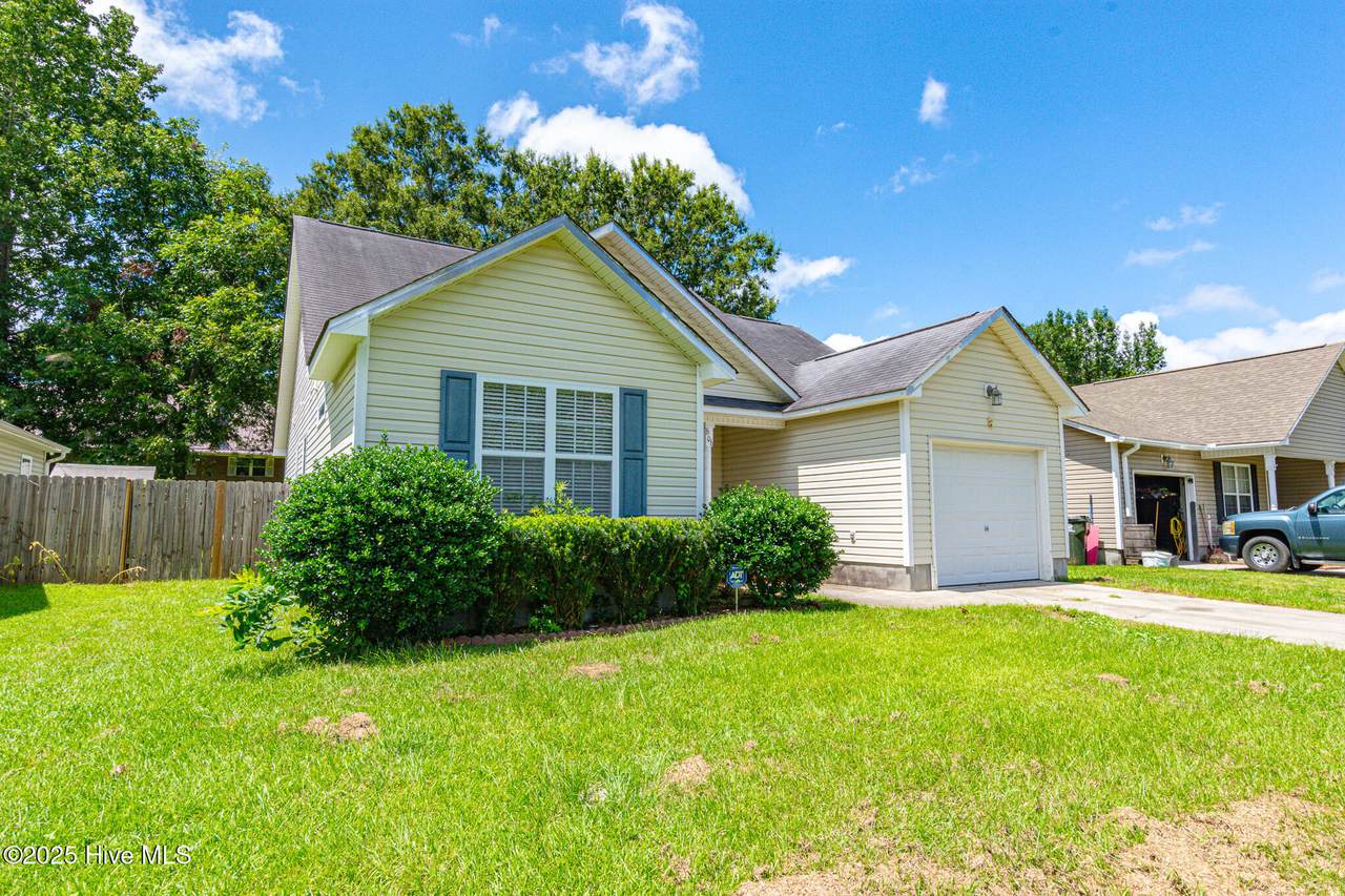 606 Mattocks Avenue - Photo 1