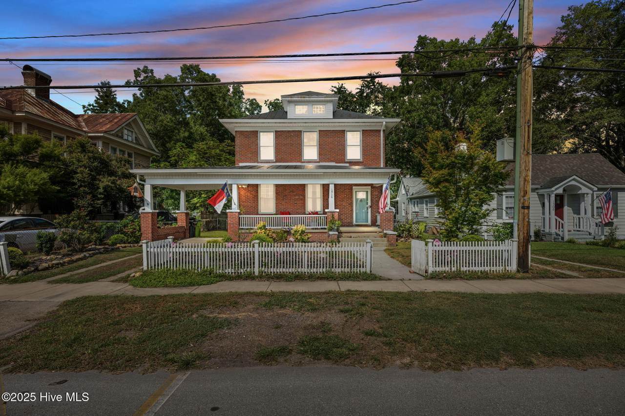 1510 National Avenue - Photo 1