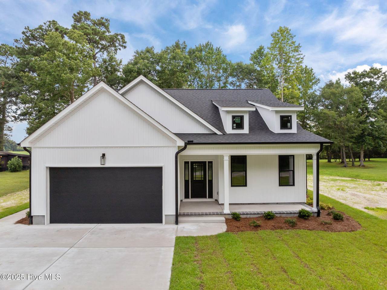 265 Robert Drive - Photo 1