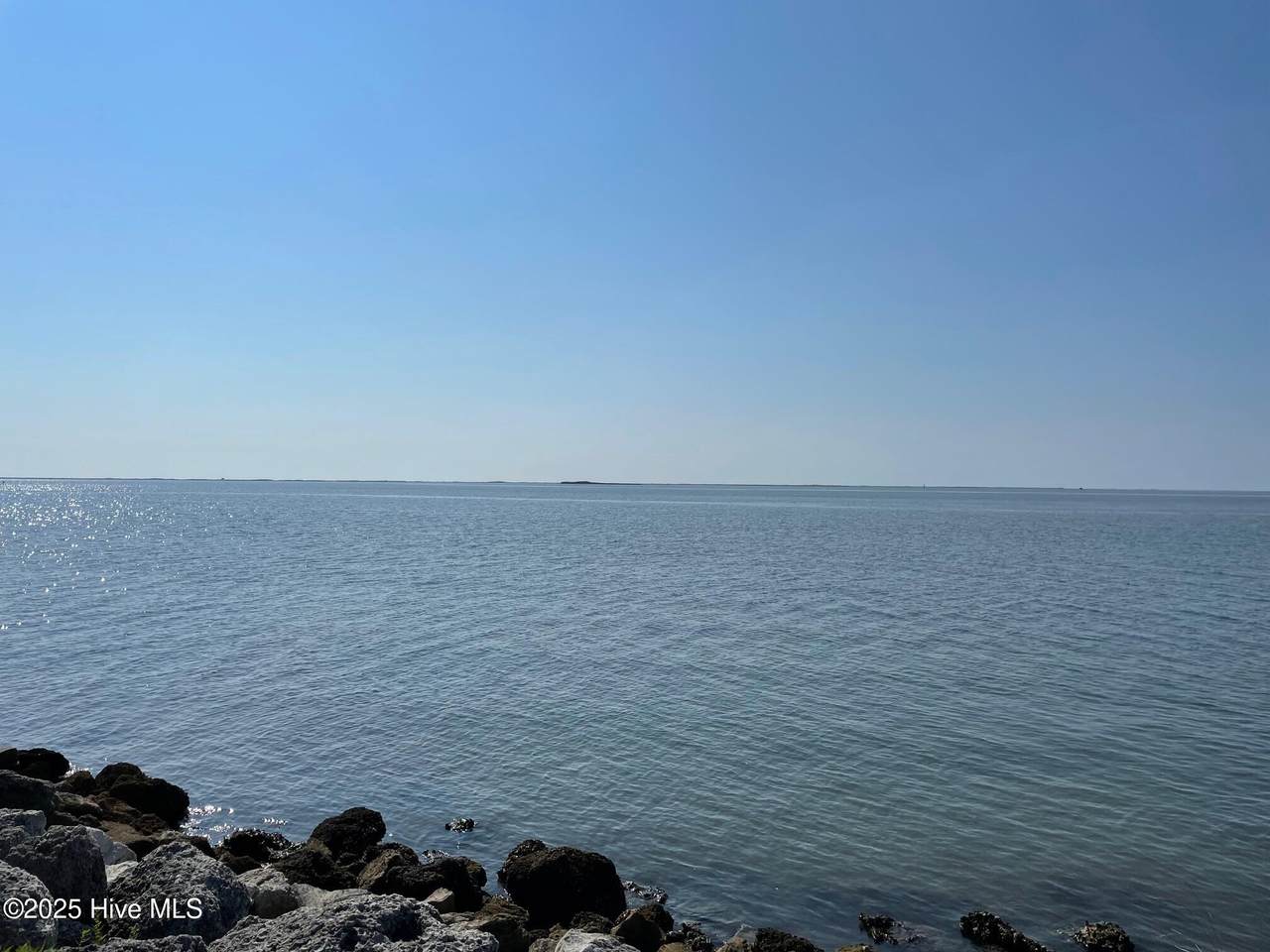 620 Seashore Dr Drive - Photo 1