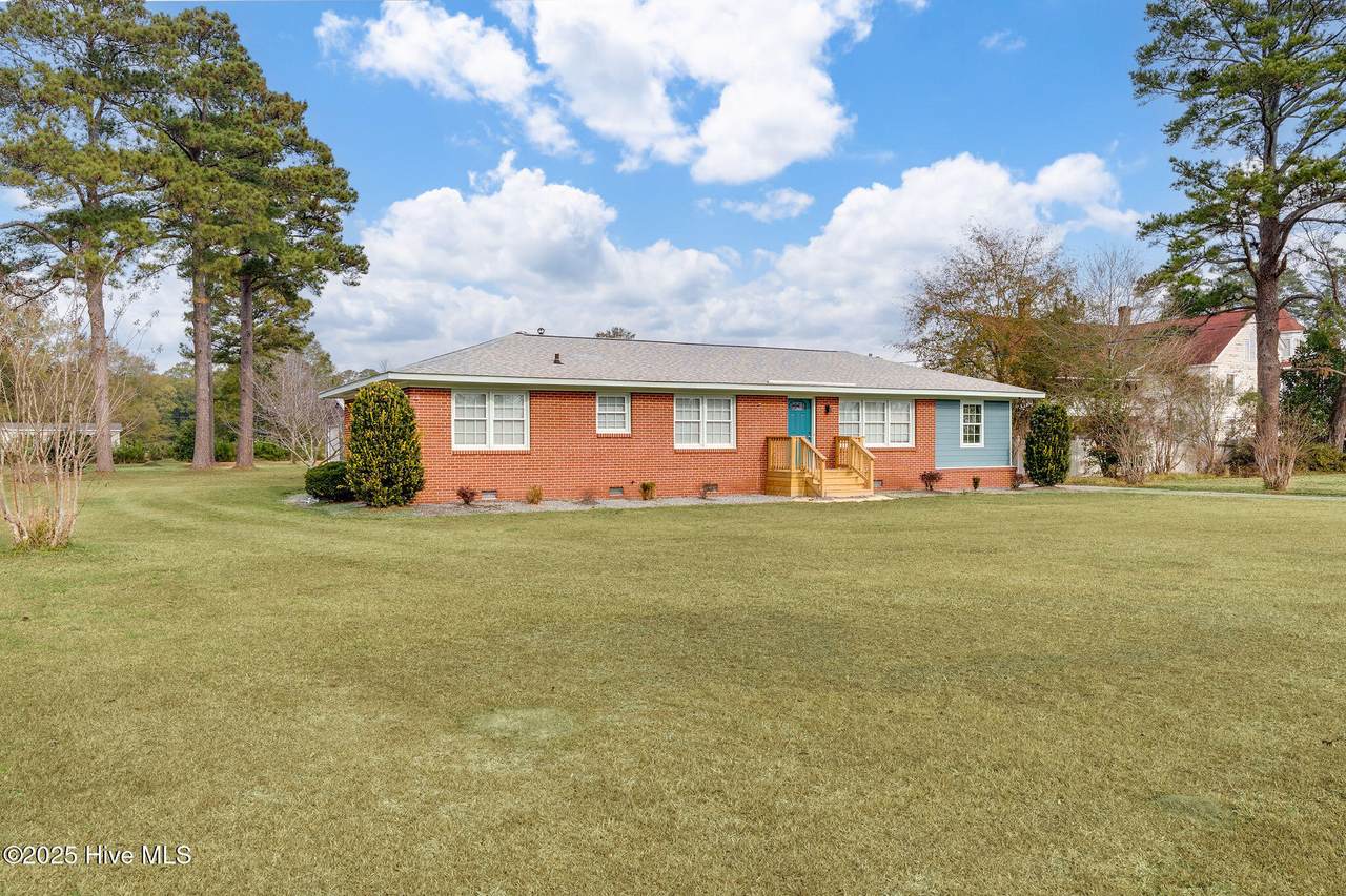 112 Mcmillan Street - Photo 1