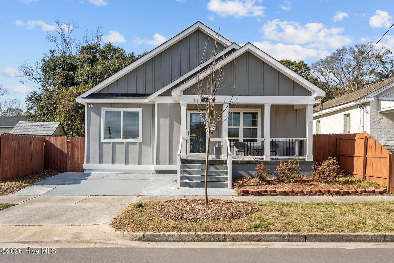 1116 10th Street - Photo 1