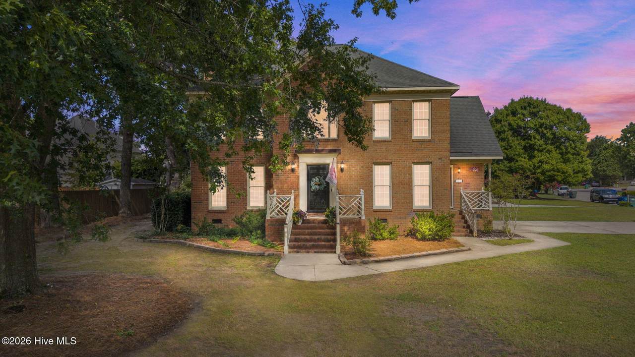 4003 Treetops Circle - Photo 1