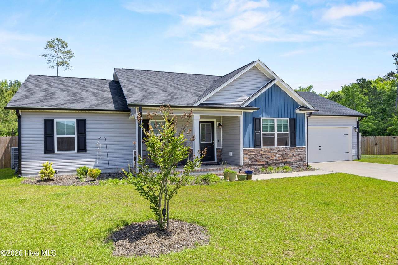 811 Warner Court - Photo 1