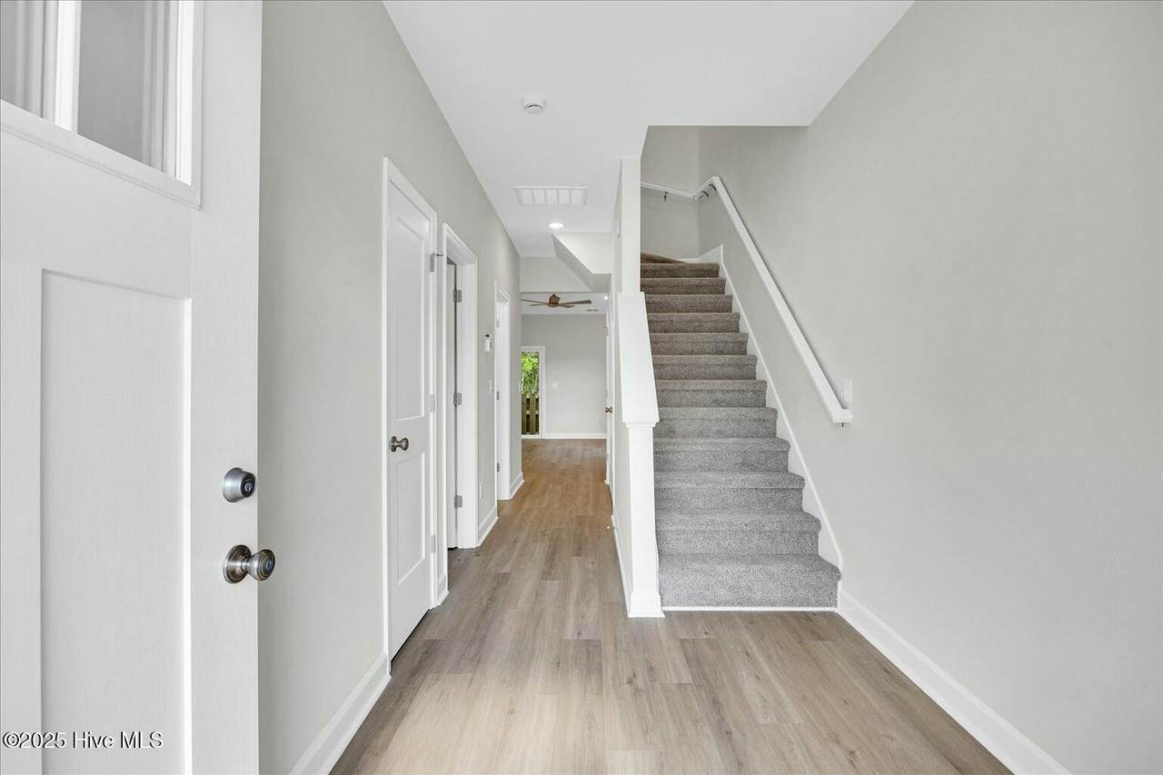 211 Lincoln Place Circle - Photo 1