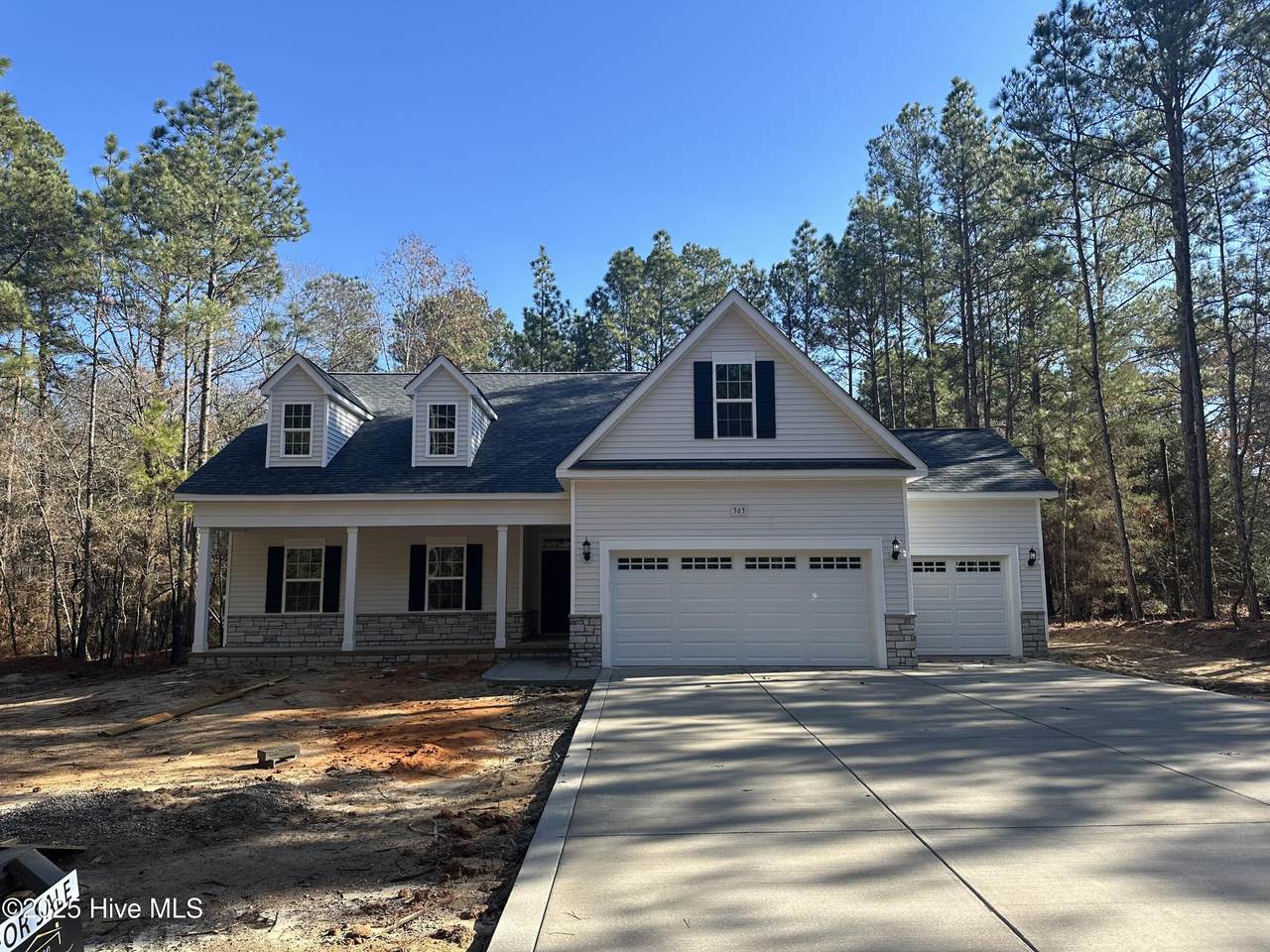 363 Chestnut Drive - Photo 1