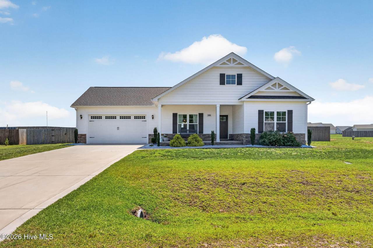 208 Fynloch Chase Drive - Photo 1