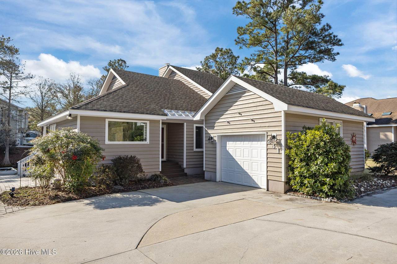 241 Windjammer - Photo 1