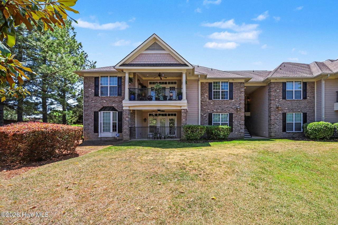 1820 Jennifer Lane - Photo 1