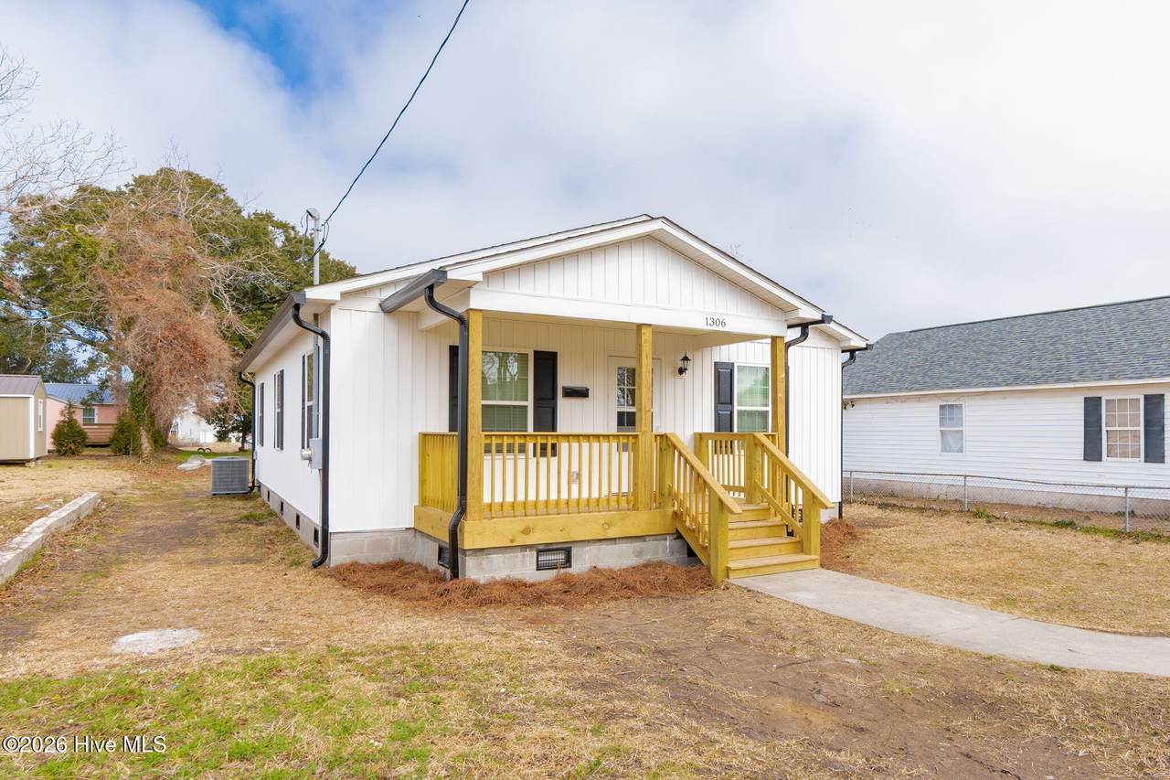 1306 Fisher Street - Photo 1