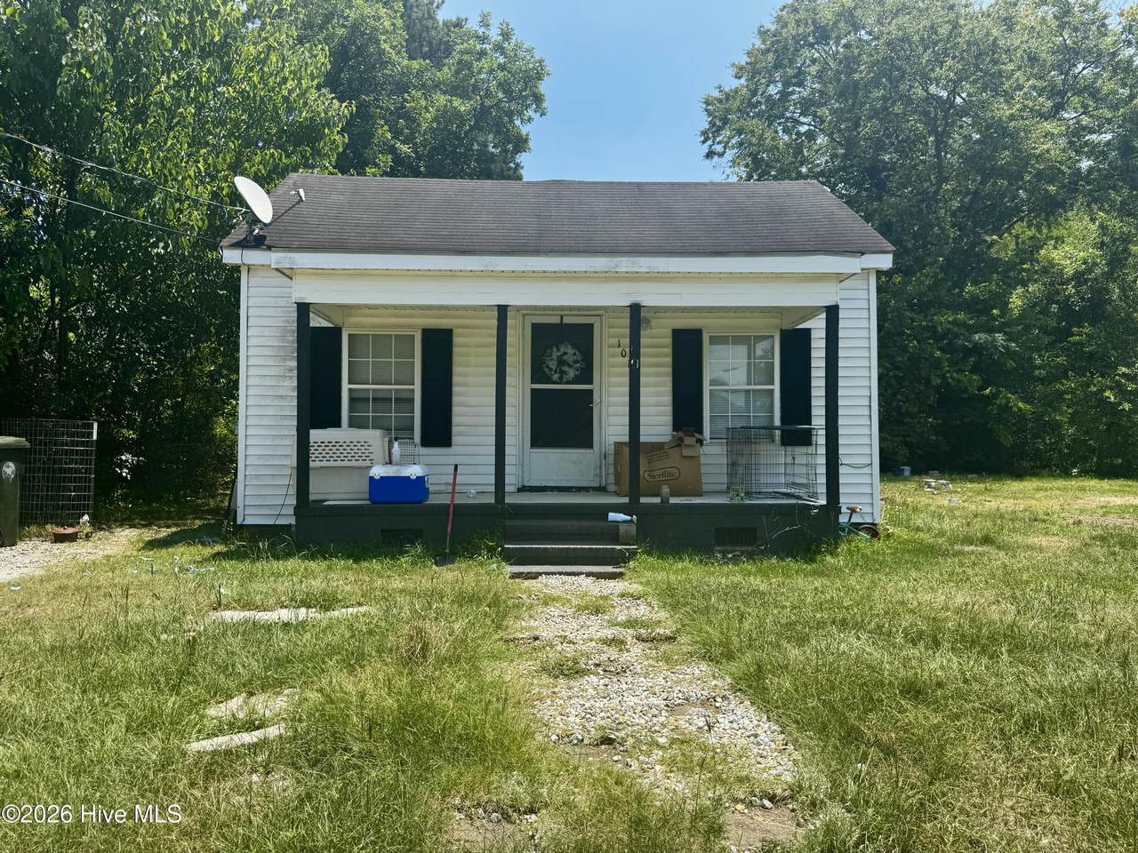 1010 Center Street - Photo 1