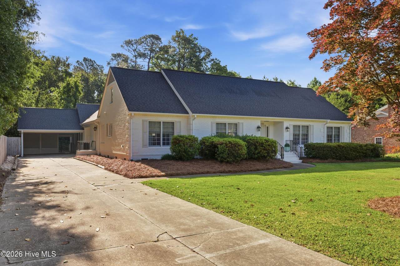 1925 Hawthorne Road - Photo 1