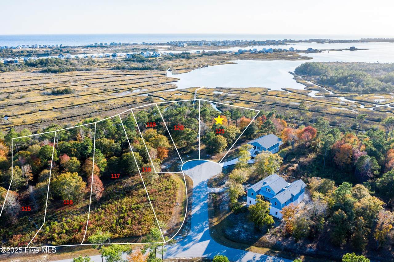 404 Harrison Court - Photo 1