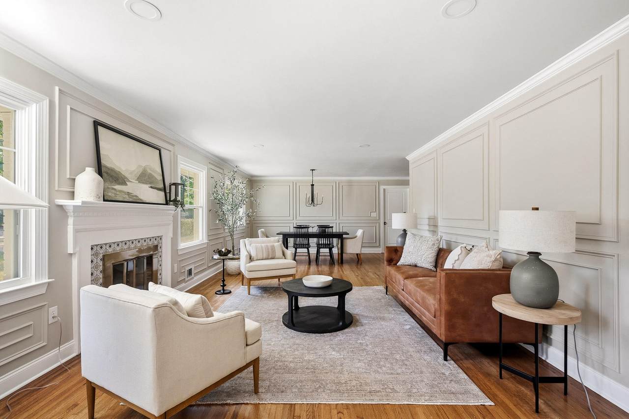 302 Barnard Avenue - Photo 1
