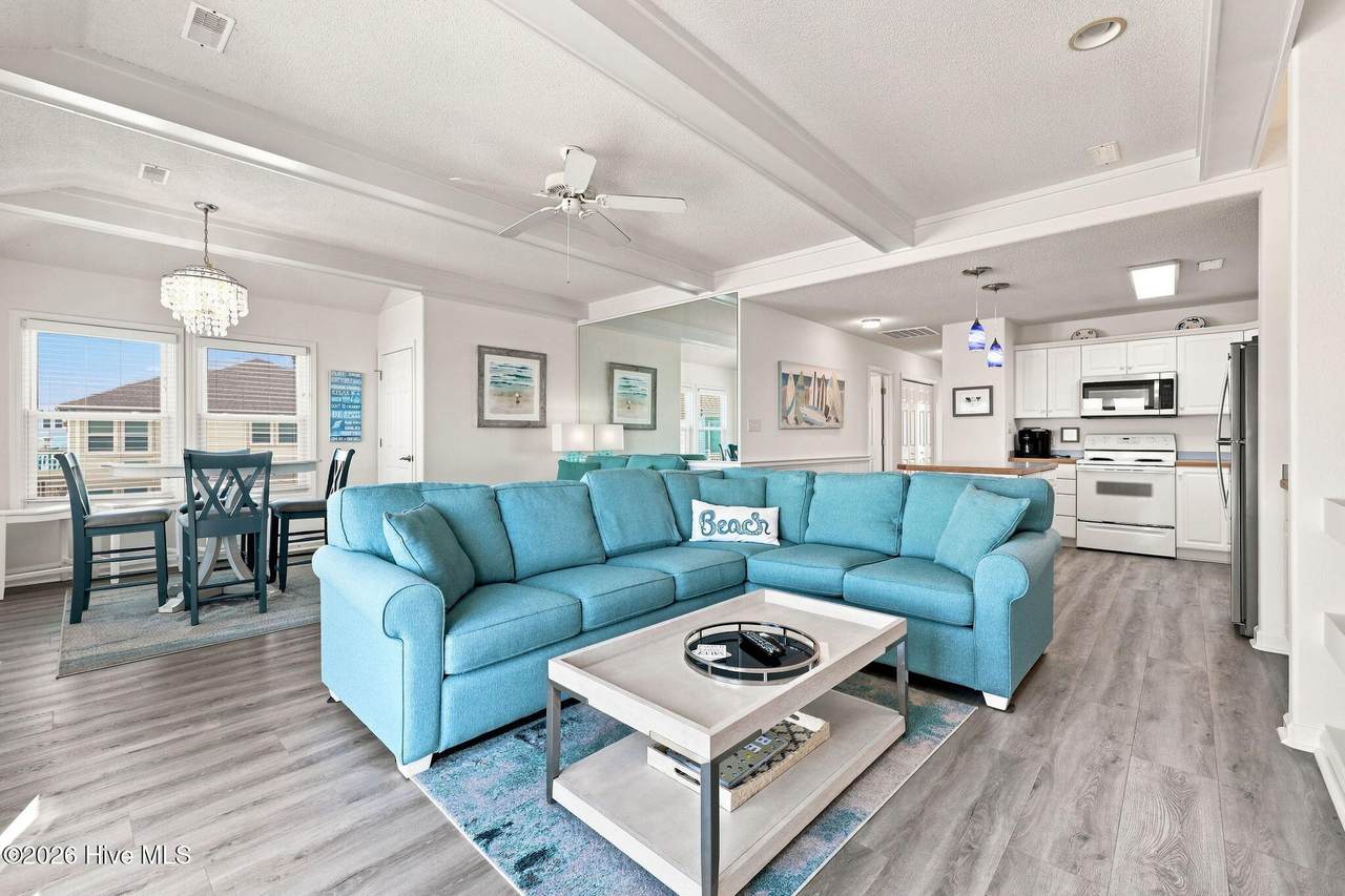 2913 Pointe West Drive - Photo 1