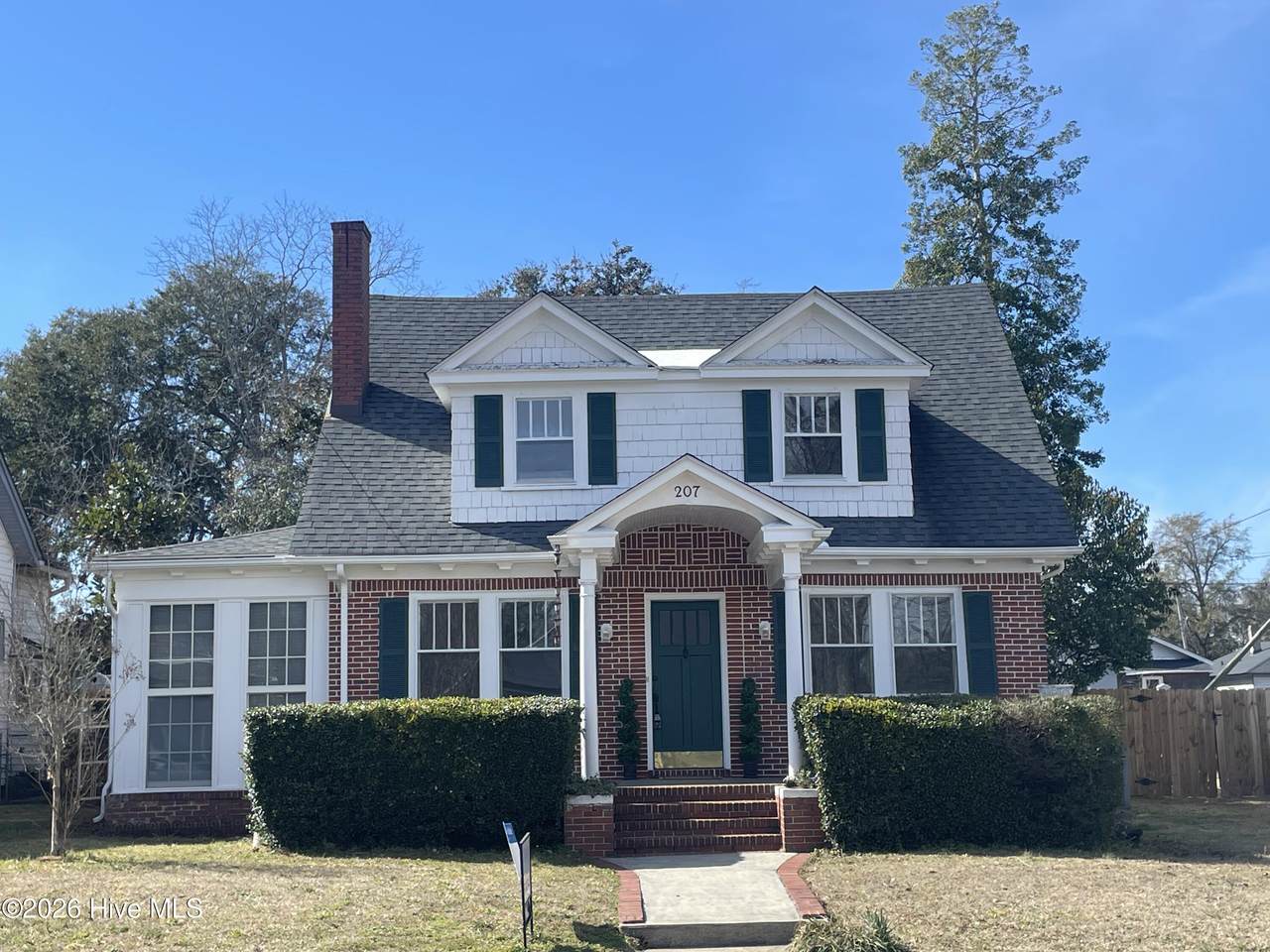 207 13th Street - Photo 1