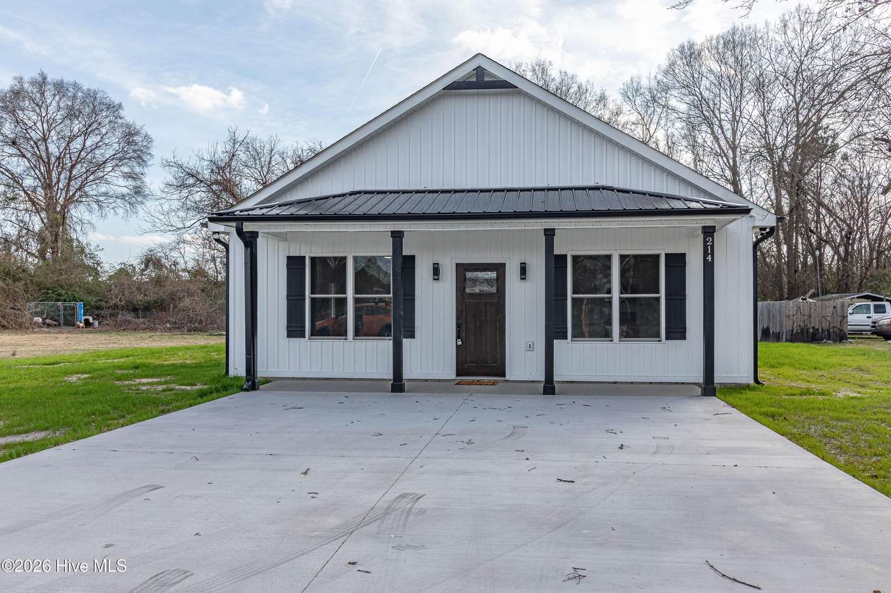 214 Railroad Street - Photo 1
