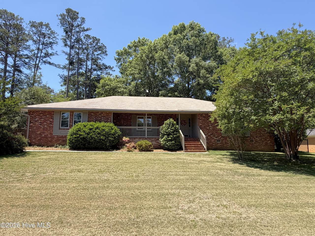 615 Hemlock Drive - Photo 1