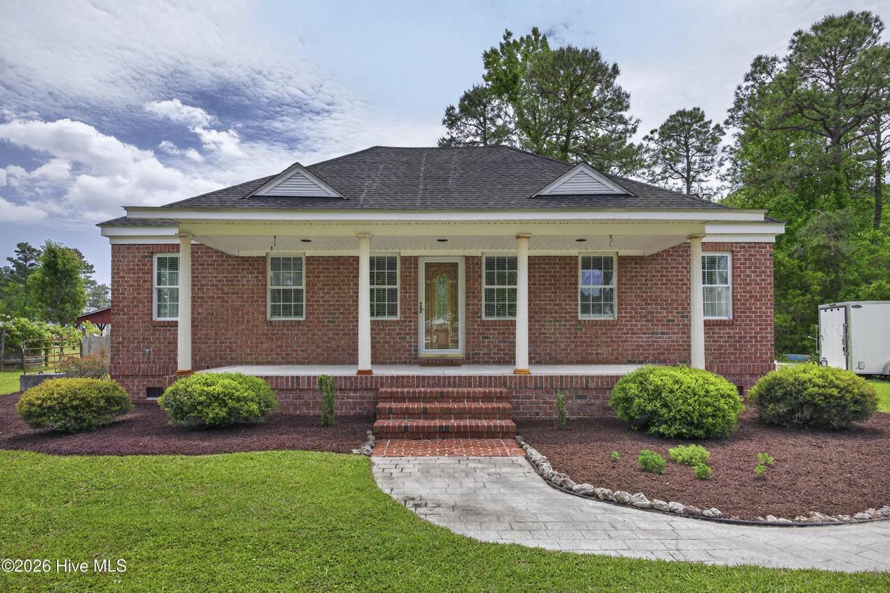 575 Island Creek Road - Photo 1