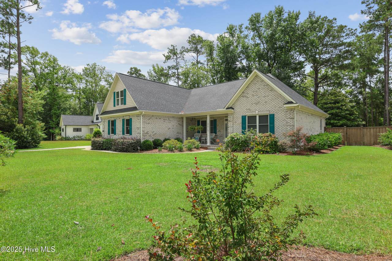 376 Crown Pointe Drive - Photo 1